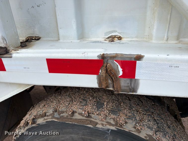 image for item EW2179 2013 Kenworth K370 refuse truck