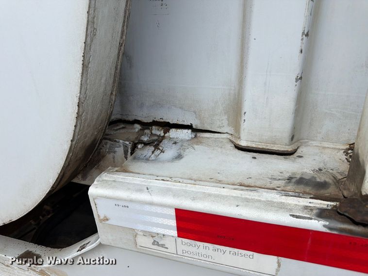 image for item EW2179 2013 Kenworth K370 refuse truck