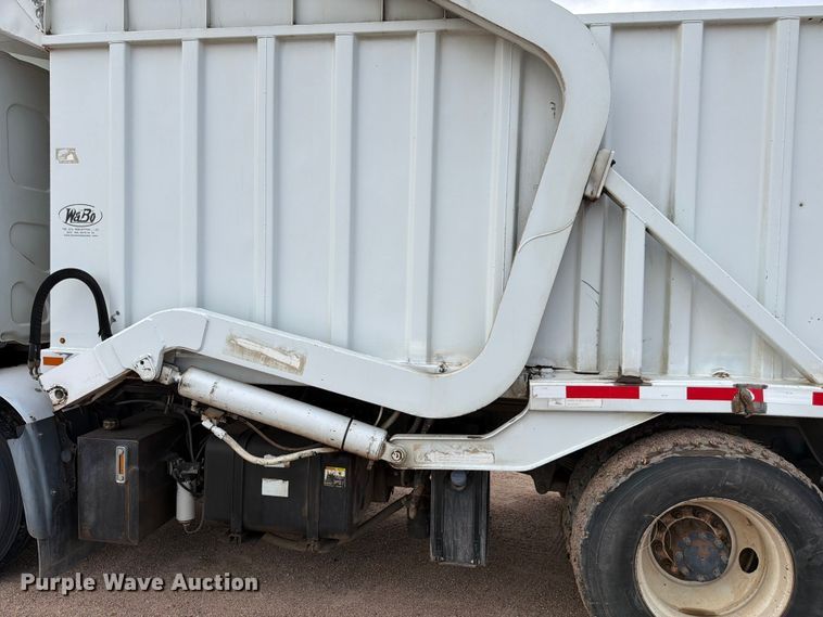 image for item EW2179 2013 Kenworth K370 refuse truck