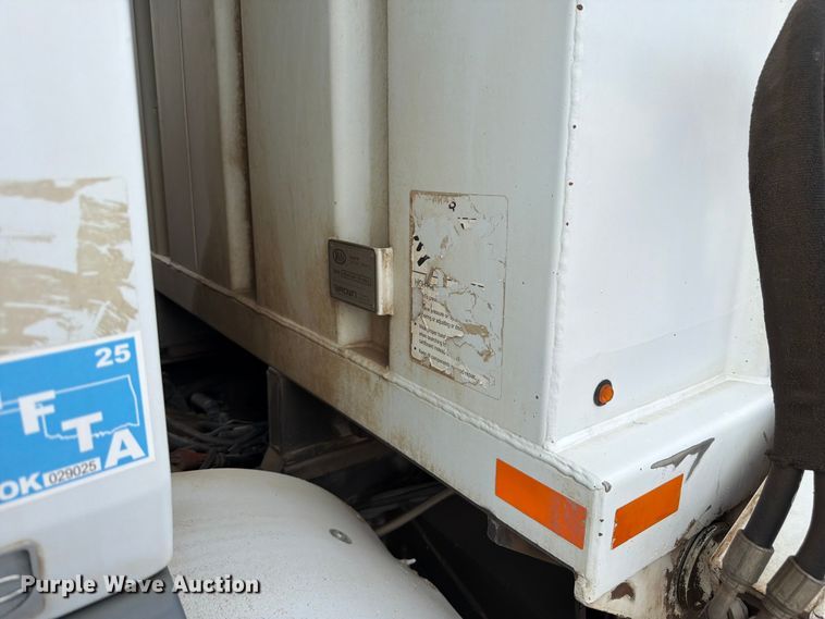 image for item EW2179 2013 Kenworth K370 refuse truck