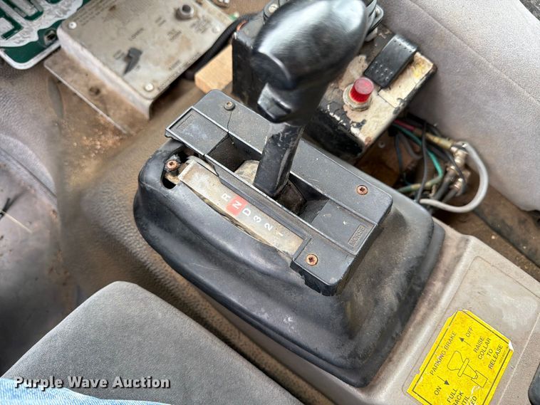 image for item EW2179 2013 Kenworth K370 refuse truck