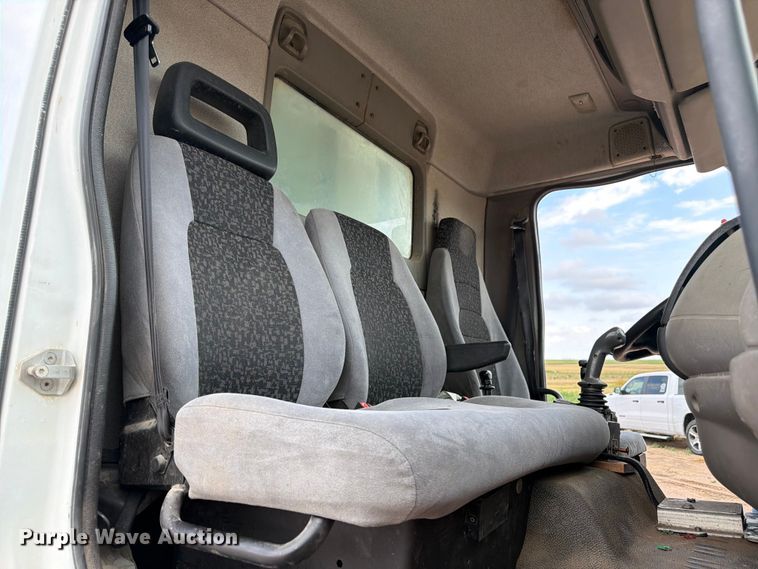 image for item EW2179 2013 Kenworth K370 refuse truck