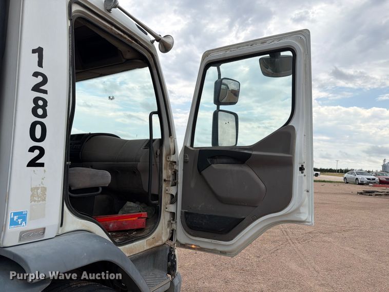 image for item EW2179 2013 Kenworth K370 refuse truck