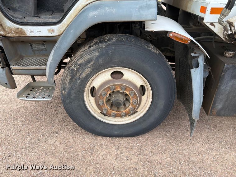 image for item EW2179 2013 Kenworth K370 refuse truck