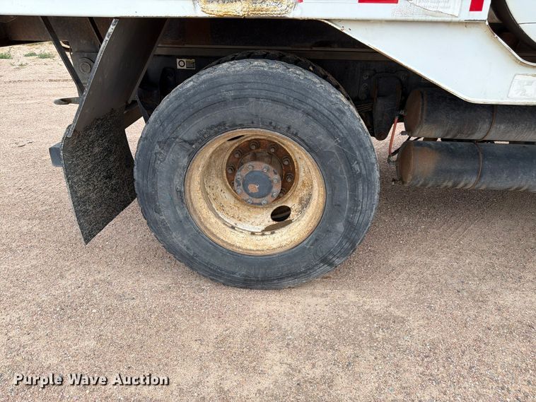 image for item EW2179 2013 Kenworth K370 refuse truck