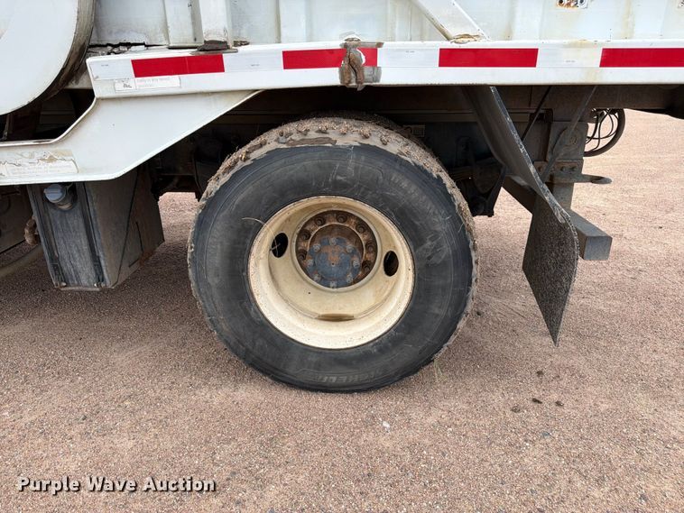image for item EW2179 2013 Kenworth K370 refuse truck