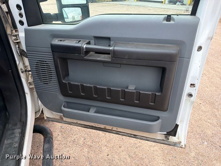 image for item EW2186 2013 Ford F250 Super Duty Ext. Cab pickup truck