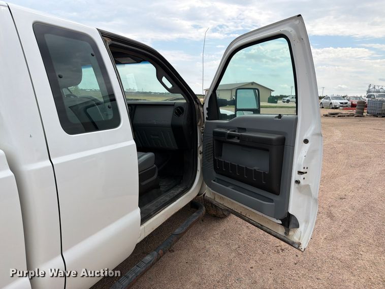 image for item EW2186 2013 Ford F250 Super Duty Ext. Cab pickup truck