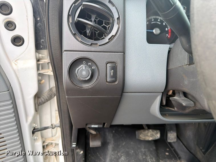 image for item EW2187 2015 Ford F250 Super Duty Ext. Cab pickup truck