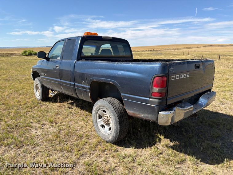 image for item EW2198 2001 Dodge Ram 2500 Ext. Cab pickup truck