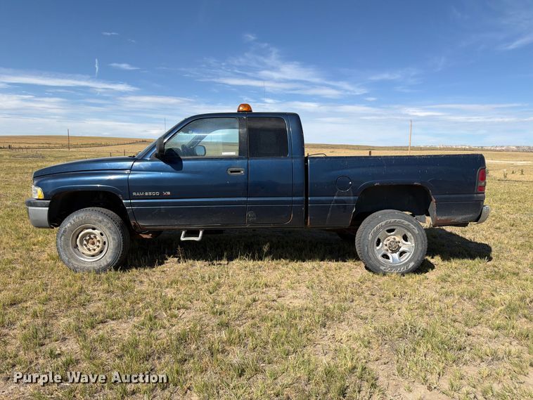 image for item EW2198 2001 Dodge Ram 2500 Ext. Cab pickup truck