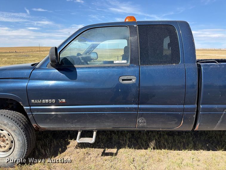 image for item EW2198 2001 Dodge Ram 2500 Ext. Cab pickup truck