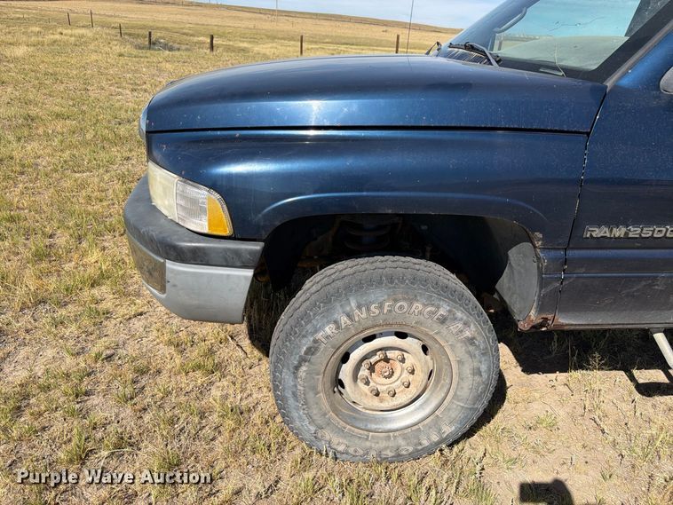 image for item EW2198 2001 Dodge Ram 2500 Ext. Cab pickup truck