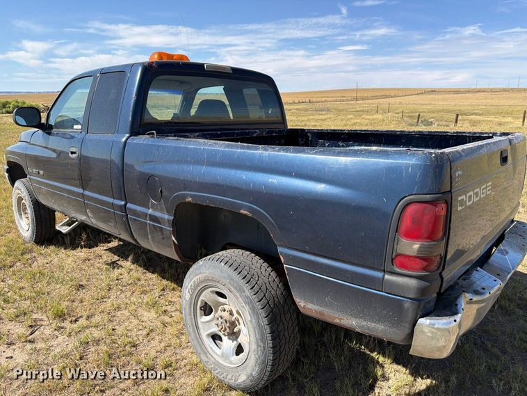 image for item EW2198 2001 Dodge Ram 2500 Ext. Cab pickup truck