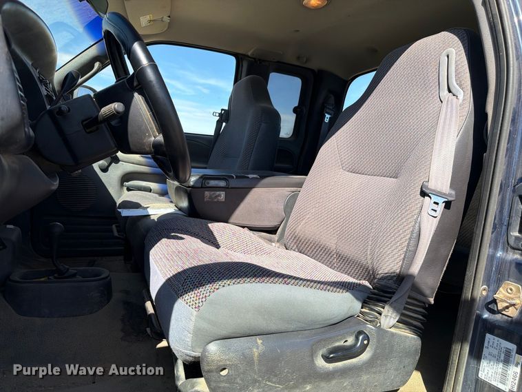 image for item EW2198 2001 Dodge Ram 2500 Ext. Cab pickup truck