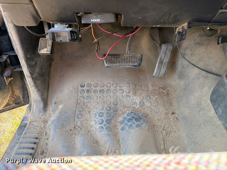 image for item EW2198 2001 Dodge Ram 2500 Ext. Cab pickup truck