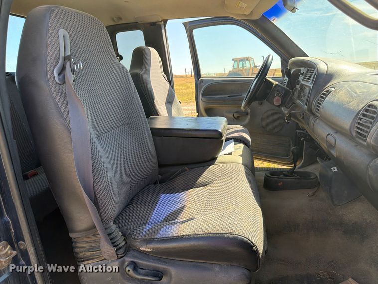 image for item EW2198 2001 Dodge Ram 2500 Ext. Cab pickup truck