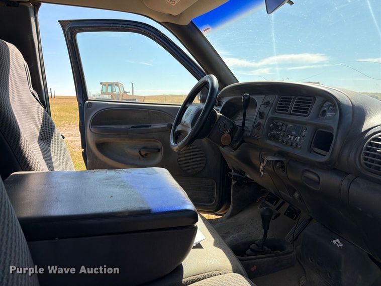 image for item EW2198 2001 Dodge Ram 2500 Ext. Cab pickup truck