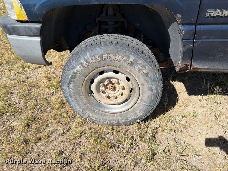 image for item EW2198 2001 Dodge Ram 2500 Ext. Cab pickup truck
