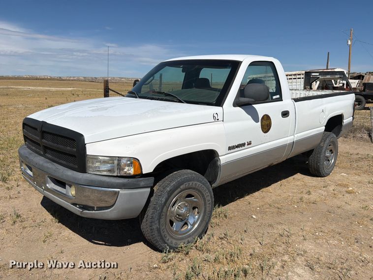 2001 Dodge Ram 1500 pickup truck