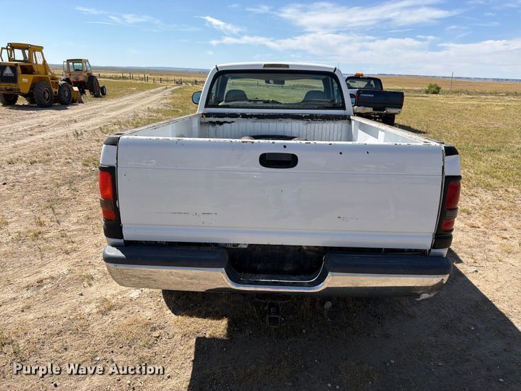 image for item EW2199 2001 Dodge Ram 1500 pickup truck