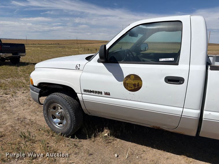 image for item EW2199 2001 Dodge Ram 1500 pickup truck