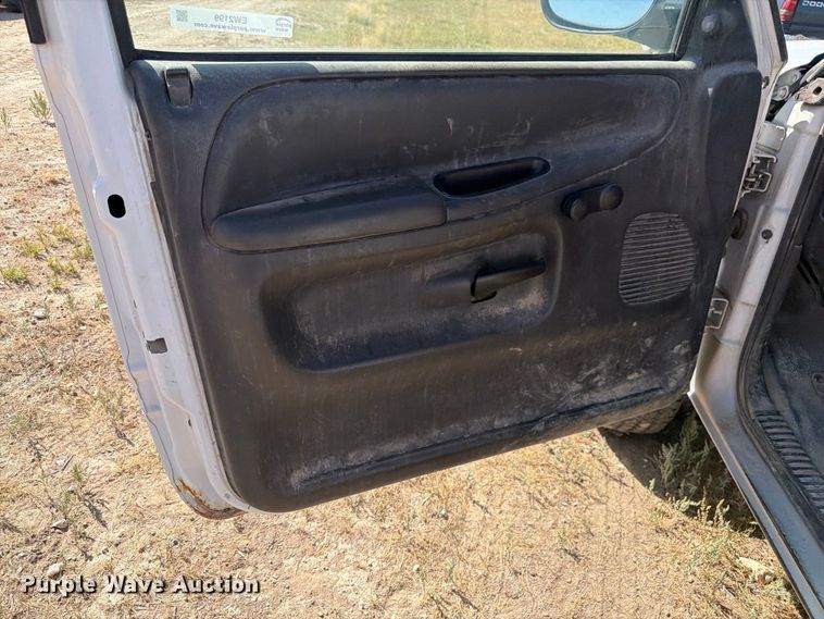image for item EW2199 2001 Dodge Ram 1500 pickup truck