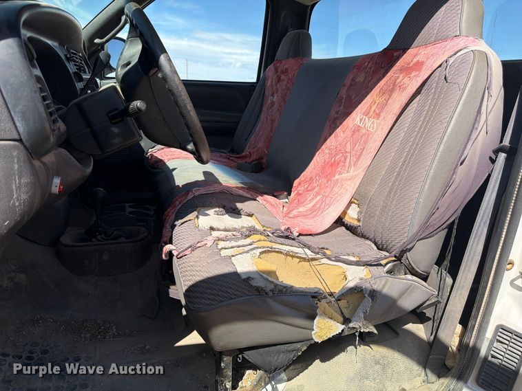 image for item EW2199 2001 Dodge Ram 1500 pickup truck