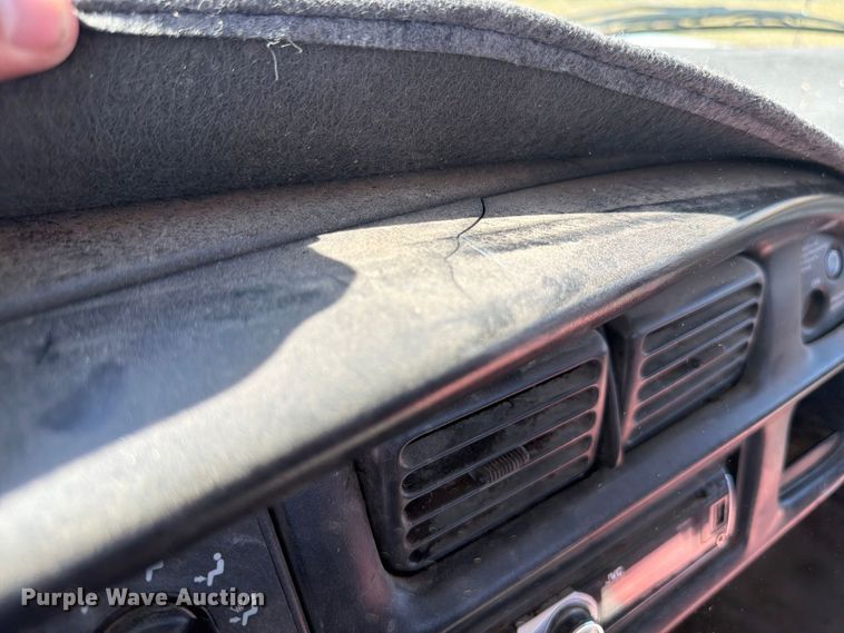 image for item EW2199 2001 Dodge Ram 1500 pickup truck