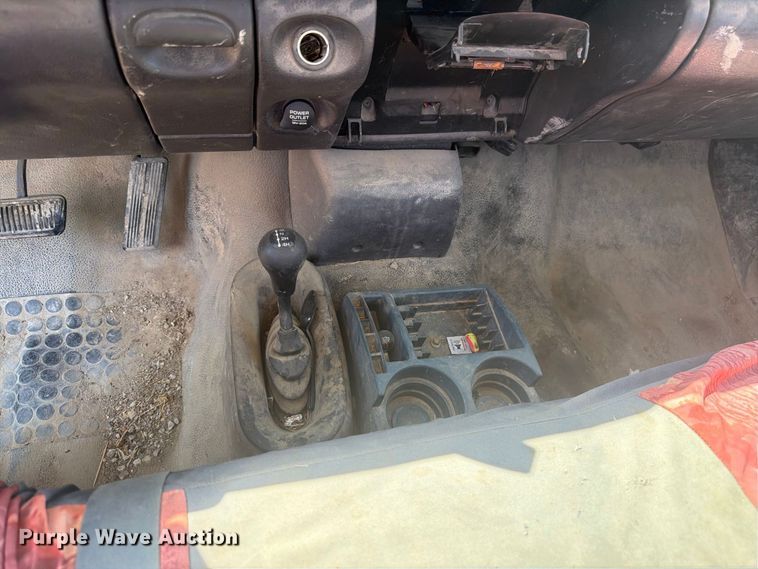 image for item EW2199 2001 Dodge Ram 1500 pickup truck