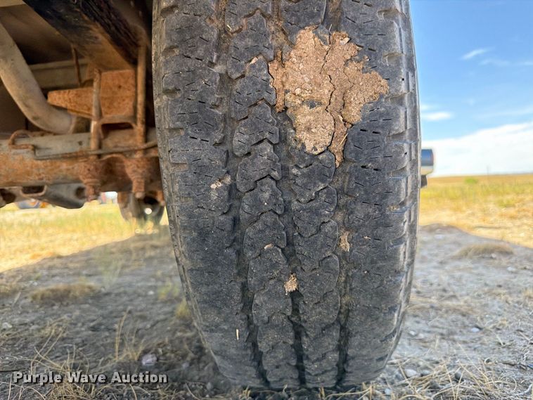 image for item EW2199 2001 Dodge Ram 1500 pickup truck