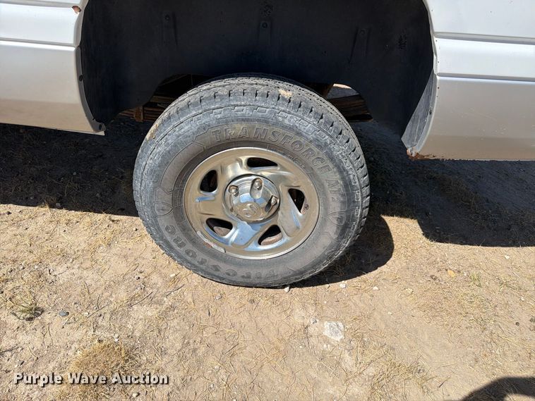 image for item EW2199 2001 Dodge Ram 1500 pickup truck