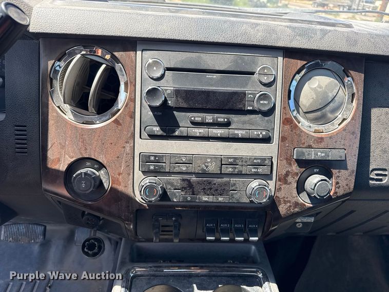 image for item EW4264 2012 Ford F250 Super Duty Crew Cab pickup truck