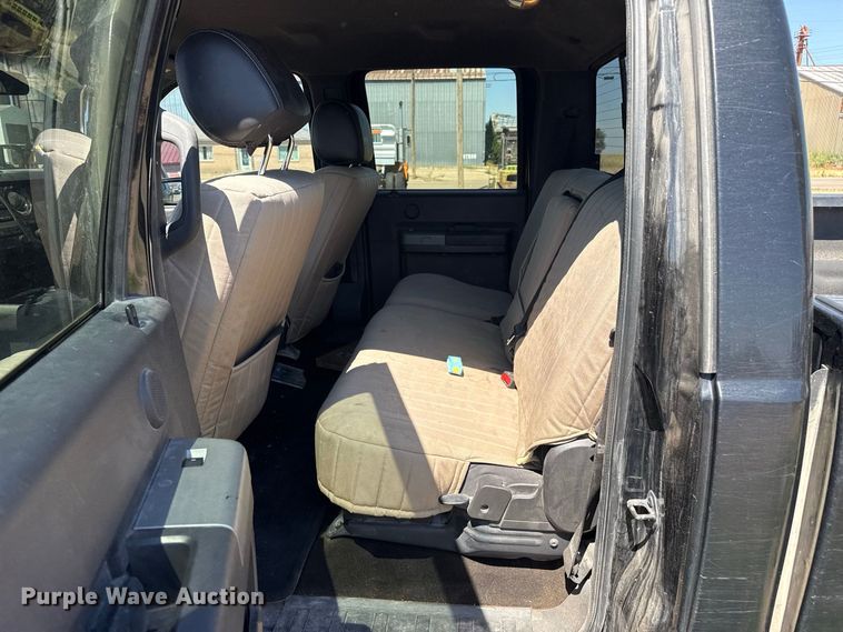 image for item EW4264 2012 Ford F250 Super Duty Crew Cab pickup truck