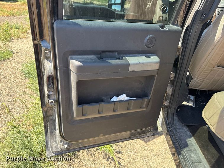 image for item EW4264 2012 Ford F250 Super Duty Crew Cab pickup truck
