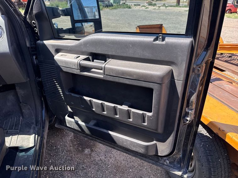 image for item EW4264 2012 Ford F250 Super Duty Crew Cab pickup truck