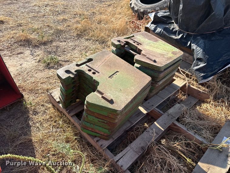 image for item EW4316 (16) John Deere suitcase weights