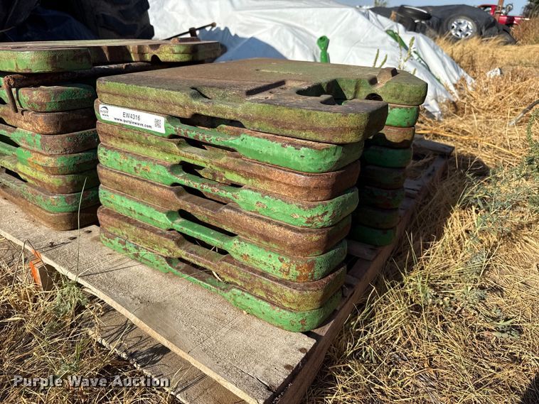 image for item EW4316 (16) John Deere suitcase weights