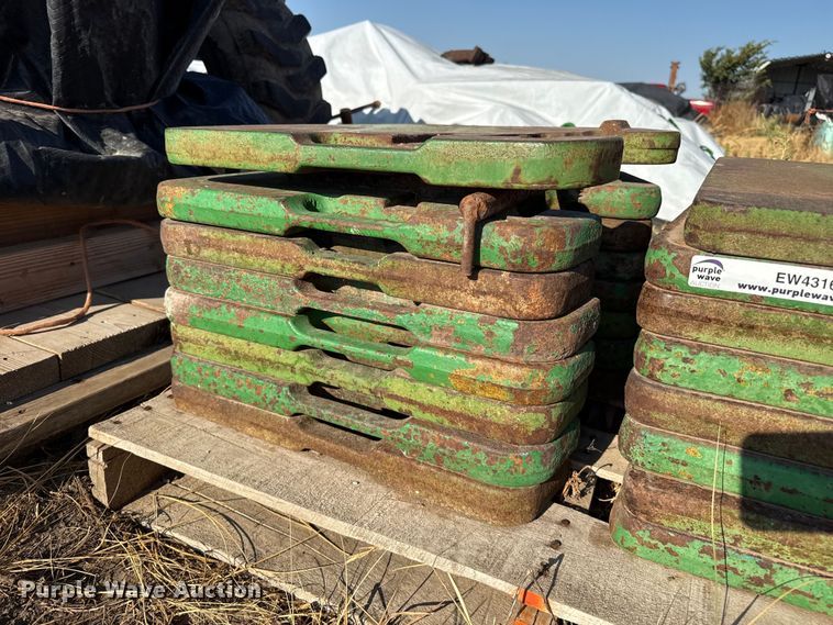 image for item EW4316 (16) John Deere suitcase weights