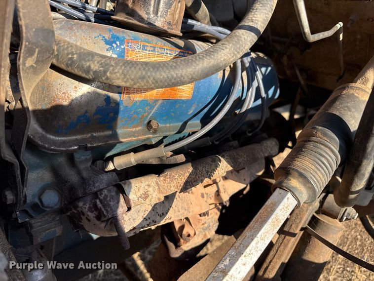 image for item EW4318 1975 Ford 750 grain truck
