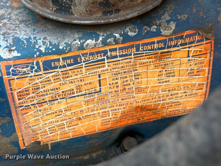 image for item EW4318 1975 Ford 750 grain truck