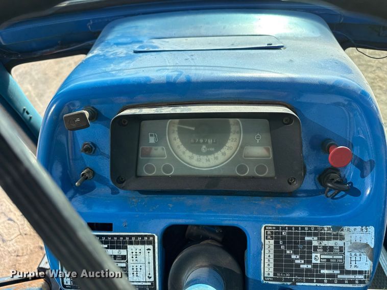 image for item EW4319 1980 Ford 6600 tractor