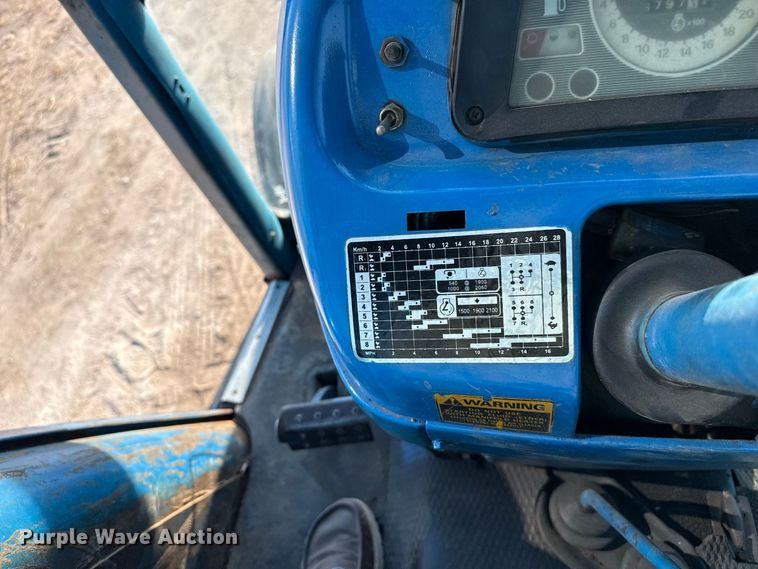 image for item EW4319 1980 Ford 6600 tractor