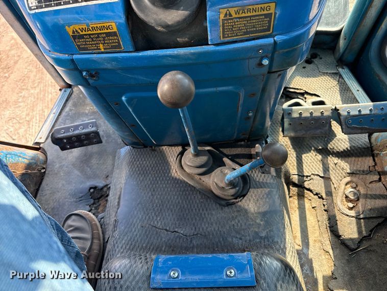 image for item EW4319 1980 Ford 6600 tractor