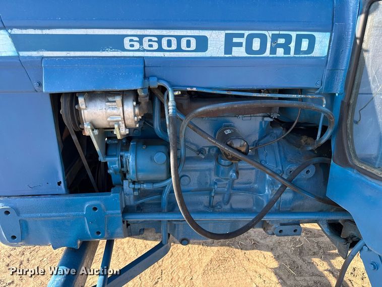 image for item EW4319 1980 Ford 6600 tractor