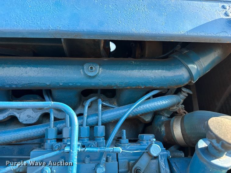 image for item EW4319 1980 Ford 6600 tractor