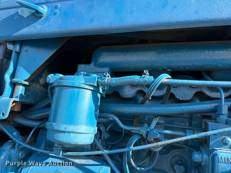 image for item EW4319 1980 Ford 6600 tractor