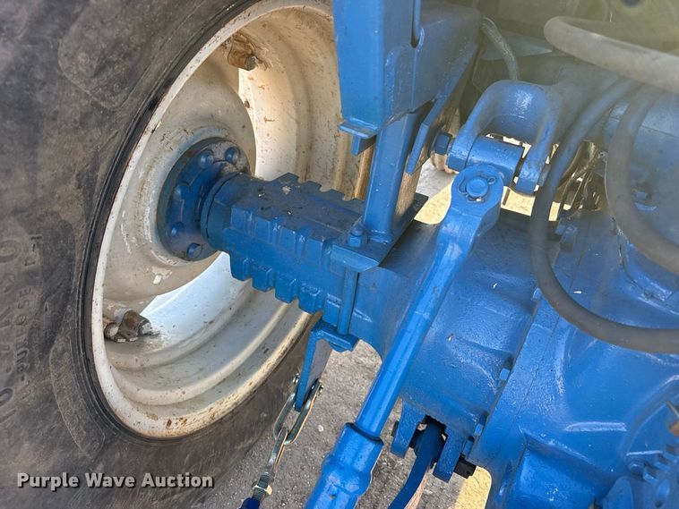 image for item EW4319 1980 Ford 6600 tractor