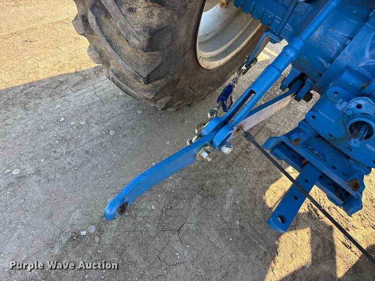image for item EW4319 1980 Ford 6600 tractor