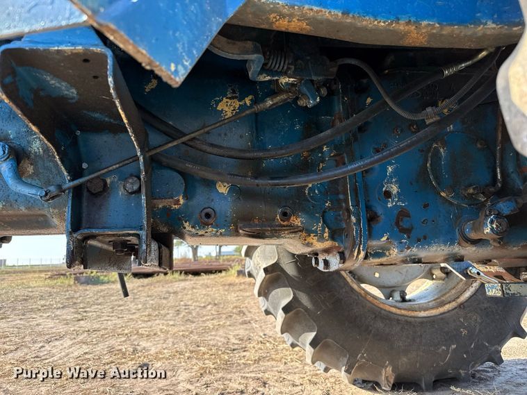 image for item EW4319 1980 Ford 6600 tractor